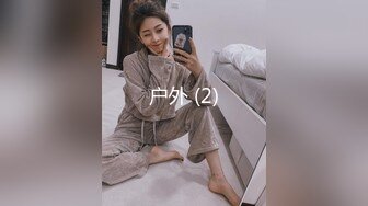 大奶美眉吃鸡啪啪 再叫骚一点 加速 上位骑乘全自动 被大鸡吧小哥哥无套输出 操的很卖力